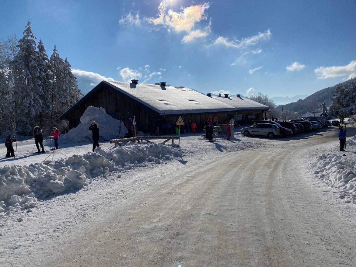 foyer-ski-de-fond-habere-poche-scaled.jpg